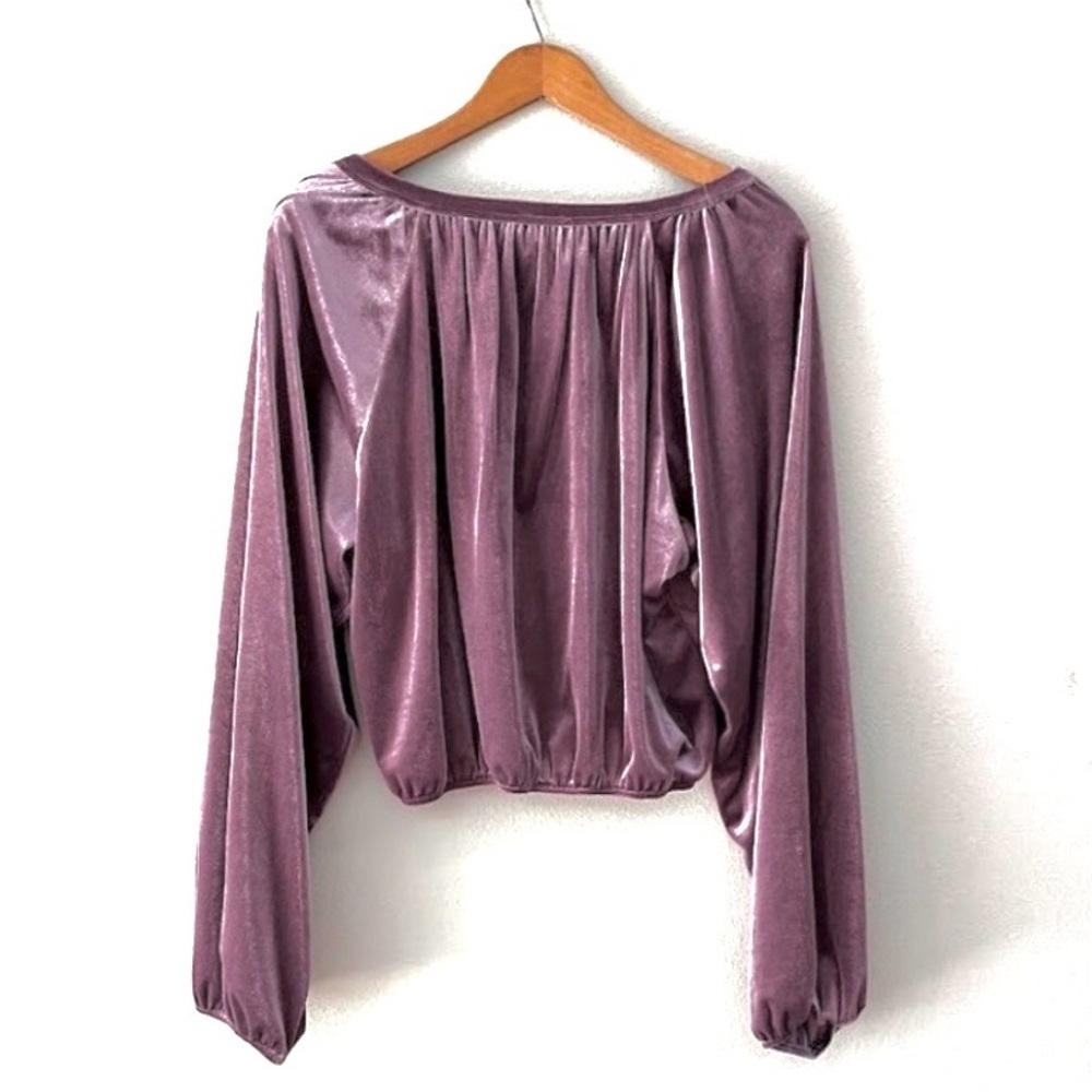 Peach Love California Purple/Mauve Velvet Crop Cardigan NWOT! - Picture 2 of 3
